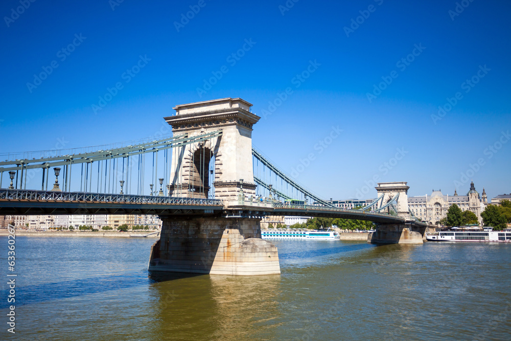 Obraz premium Chain Bridge over Danube river, Budapest cityscape