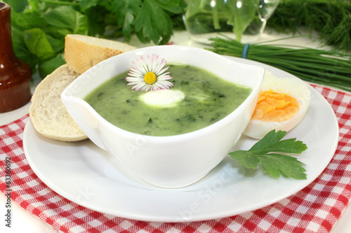Kräutersuppe
