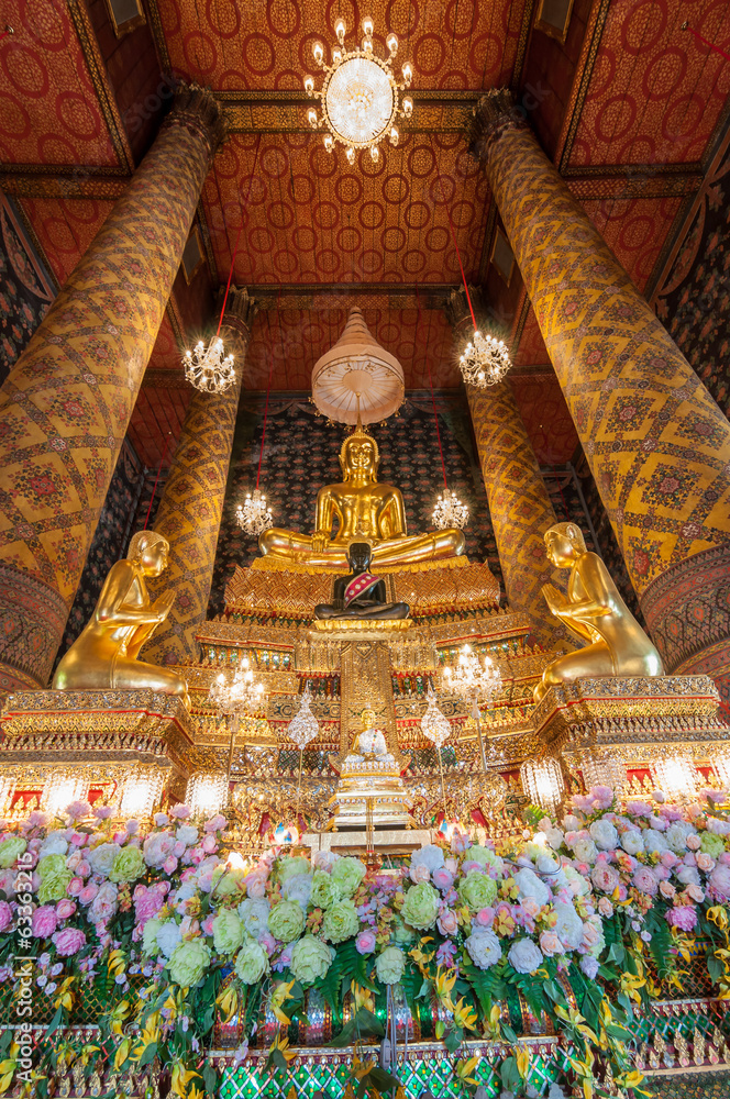 beautiful buddha image in phra ubosot at Wat Hong Rattanaram Rat