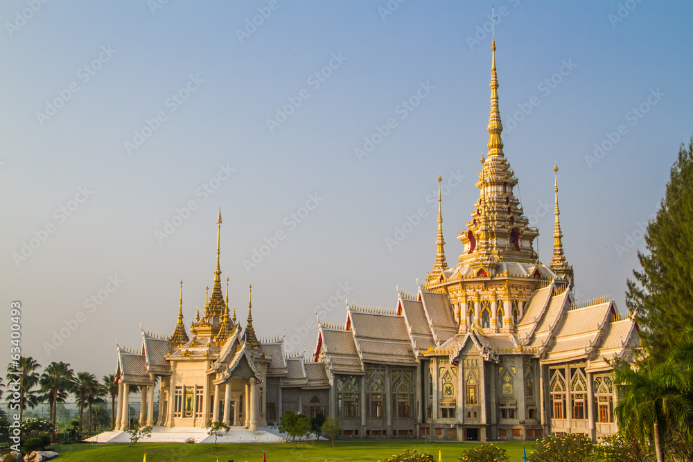 Naklejka premium Beautiful buddhist temple
