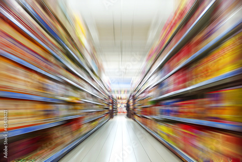 Fotografie Wide perspective of empty supermarket aisle