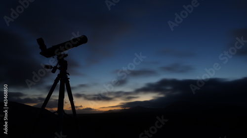 Fototapeta Naklejka Na Ścianę i Meble -  Telescopio
