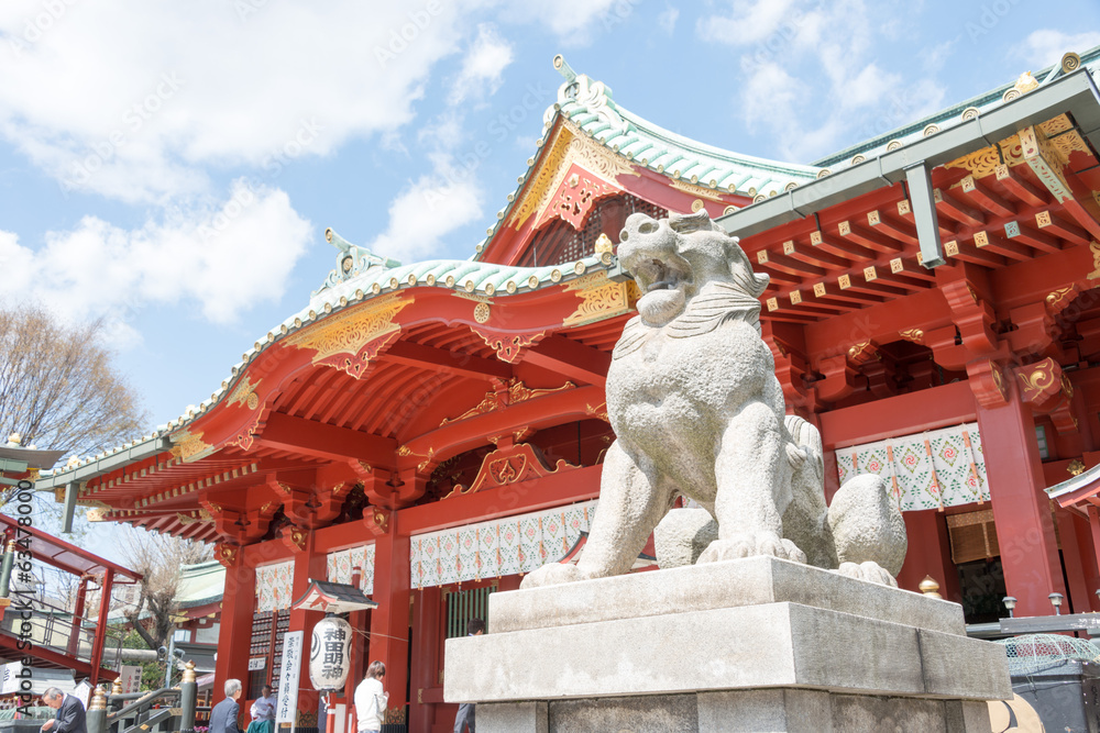 Fototapeta premium Guardian dog statue at Kanda Myojin Shrine, Tokyo, Japan.