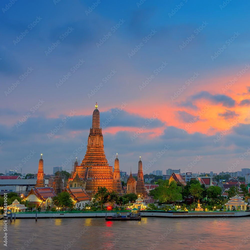 Fototapeta premium Wat Arun temple