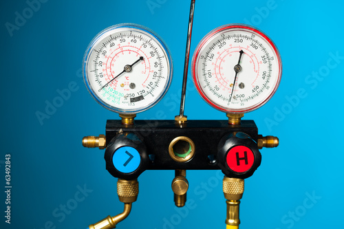pressure and temperature control meter