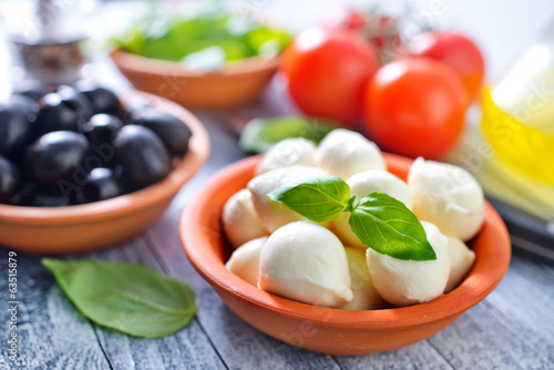 ingredients for caprese