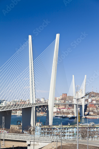 Big suspension bridge © selezenj