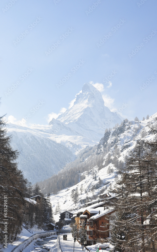Fototapeta premium Zermatt, Bergdorf, Winter, Schweizer Alpen, Wallis