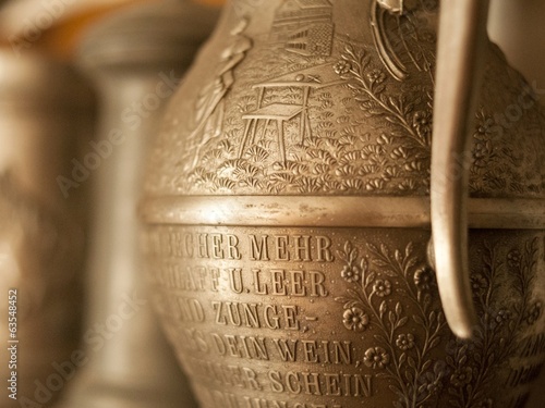 Foto Old pewter engraved dishes