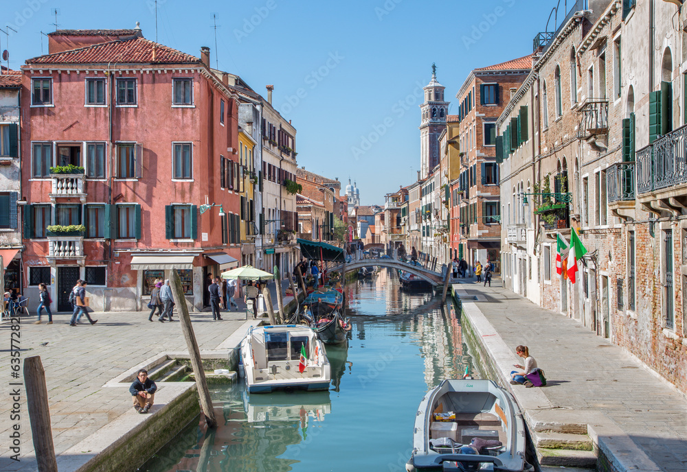 Obraz premium Venice - Fondamenta Giardini street and Campo san Barnaba