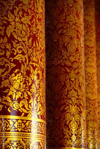 golden pillars