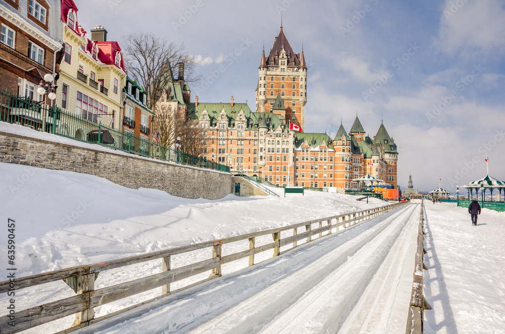 Fototapeta premium Chateau Frontenac zimą, miasto Quebec