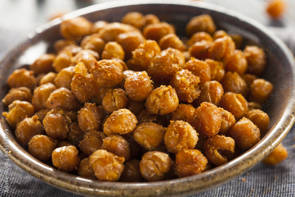 Obraz premium Healthy Roasted Seasoned Chick Peas