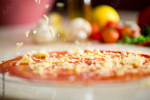 Italian pizza making with f...