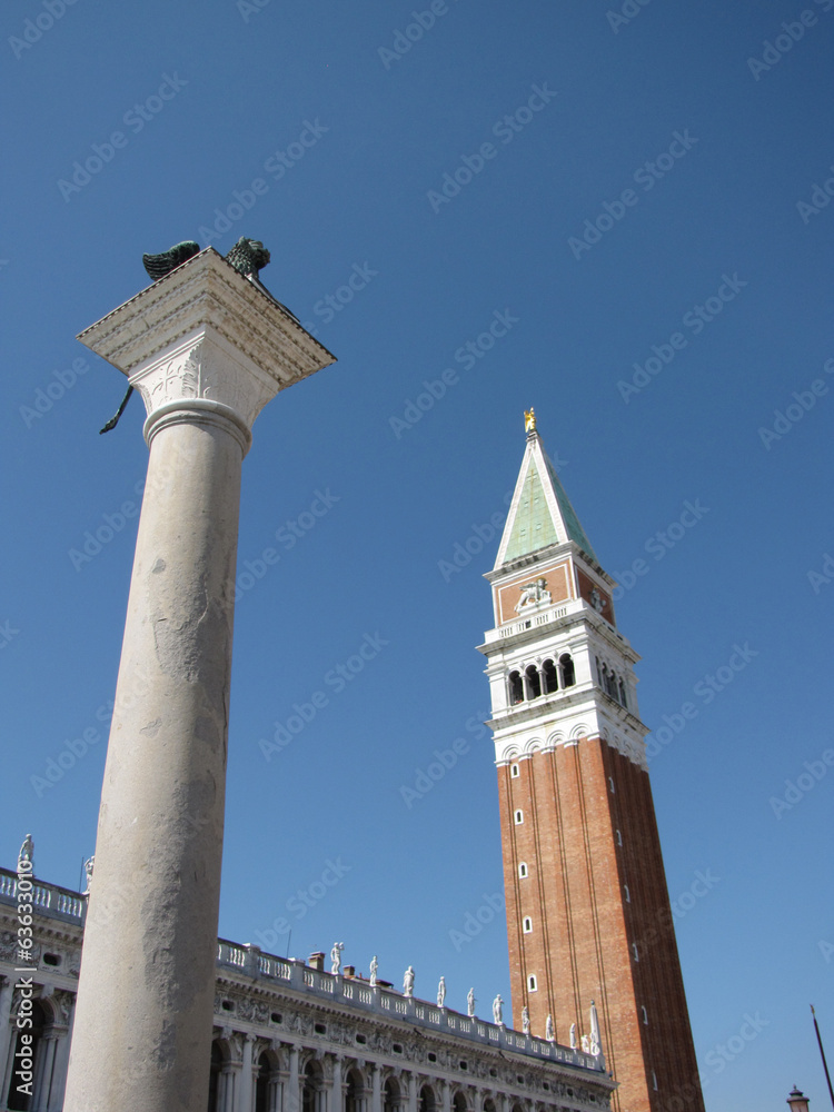 venice italy famous statue