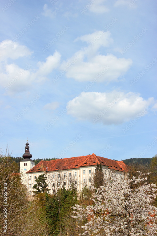 Fototapeta premium Schloss Piber in der Weststeiermark im Frühling