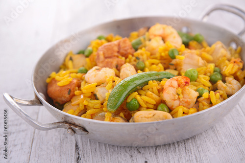 rice with seafood and vegetable