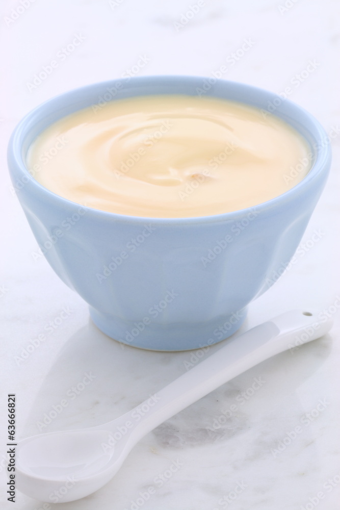 Fresh peach yogurt Fresh peach yogurt