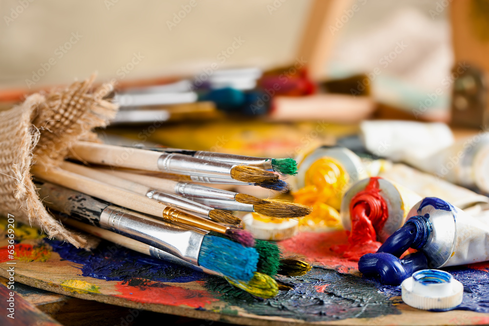 Obraz premium Paints and brushes