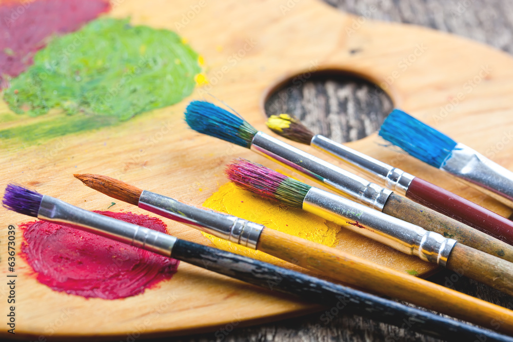 Obraz premium Paints and brushes