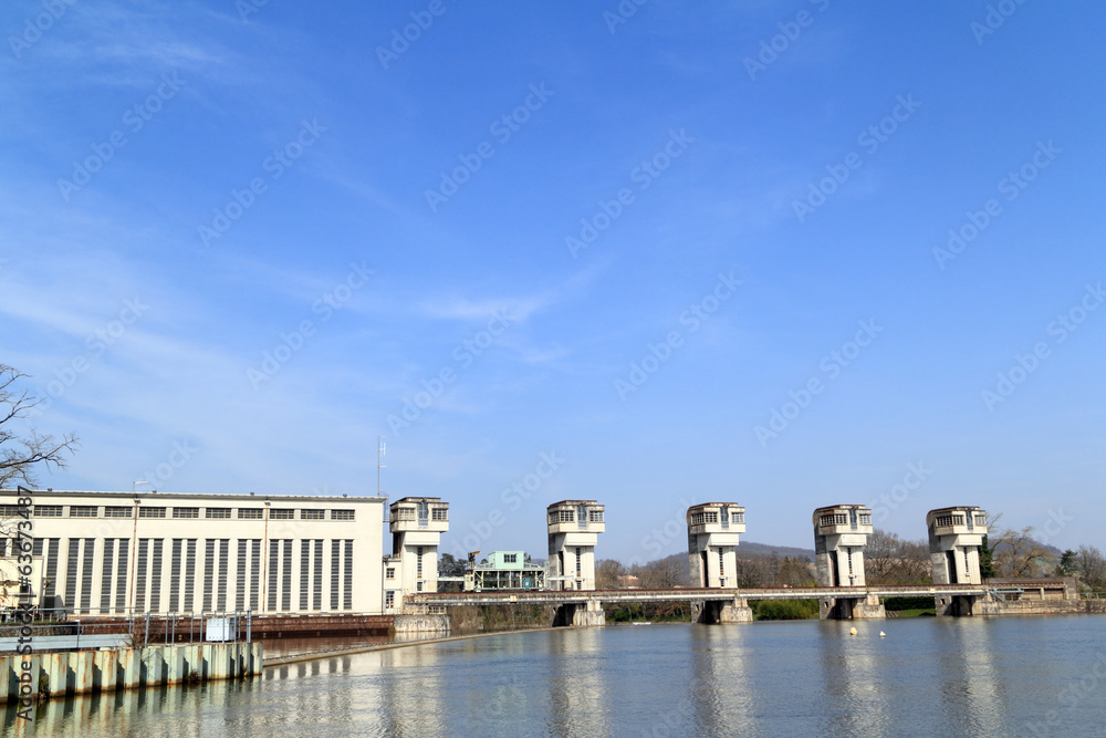 Barrage hydroélectrique du Temple-sur-Lot