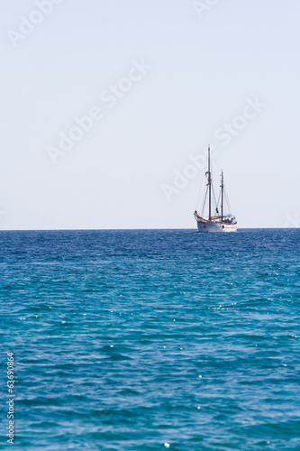 Sailing yaht