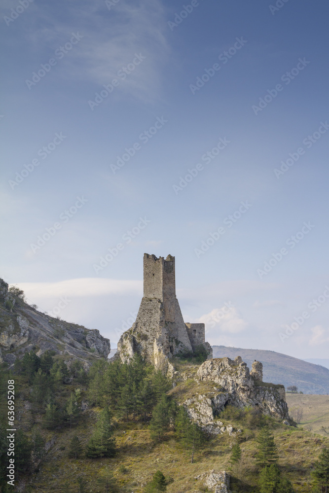 Pescina - Torre medievale