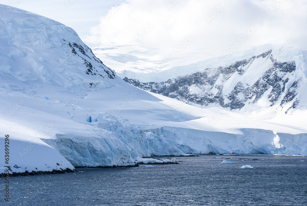 Antarctica - Antarctic Peninsula - Palmer Archipelago - Neumayer Antarctica - Antarctic Peninsula - Palmer Archipelago - Neumayer
