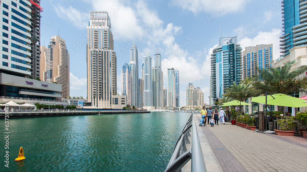 Naklejka premium The Walk of Dubai Marina. 