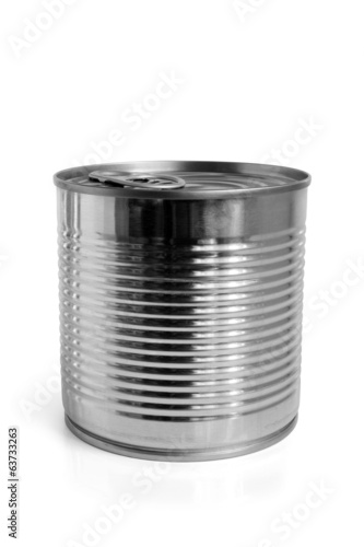 Closed food tin can