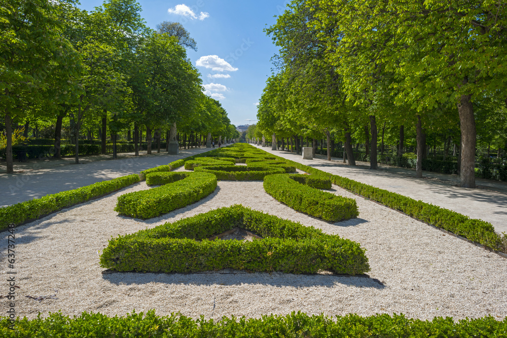 Avenue with statues in the Retiro Park in Madrid