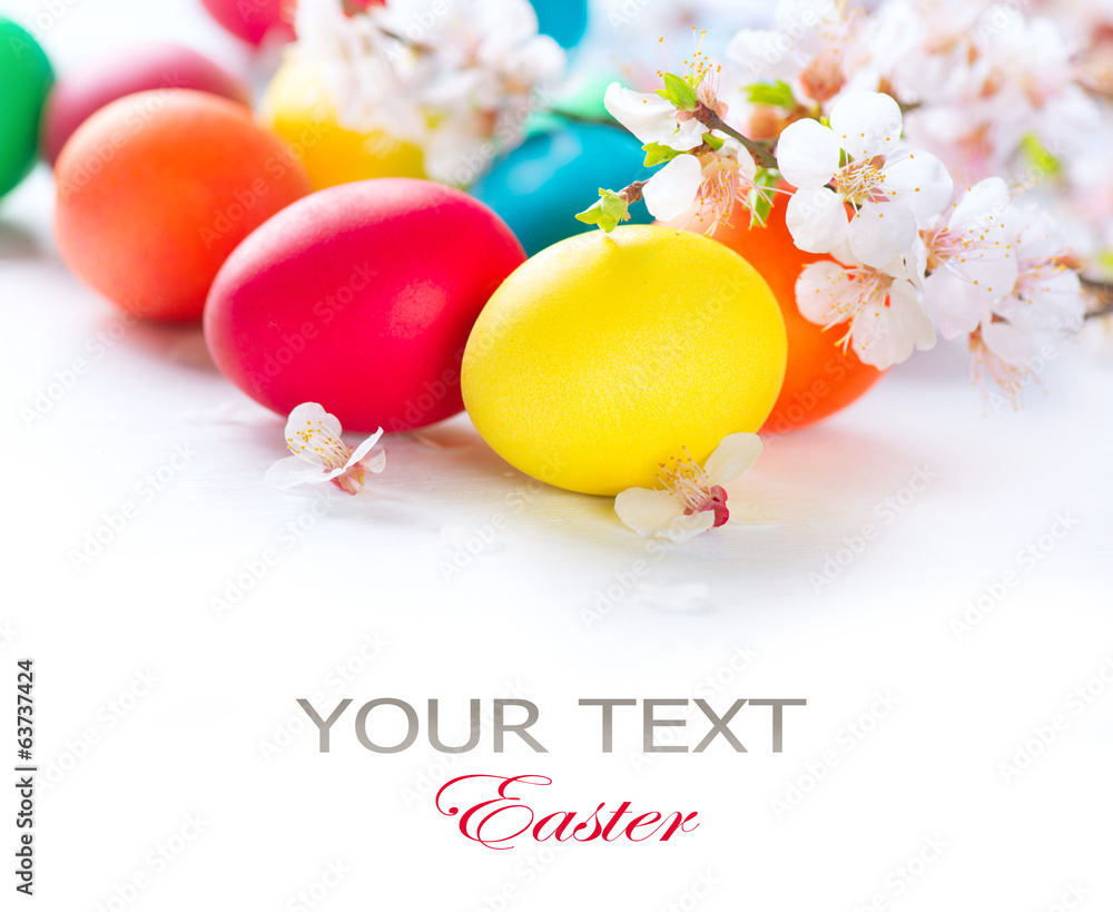 Easter. Colorful easter eggs with spring blossom flowers - obrazy, fototapety, plakaty 