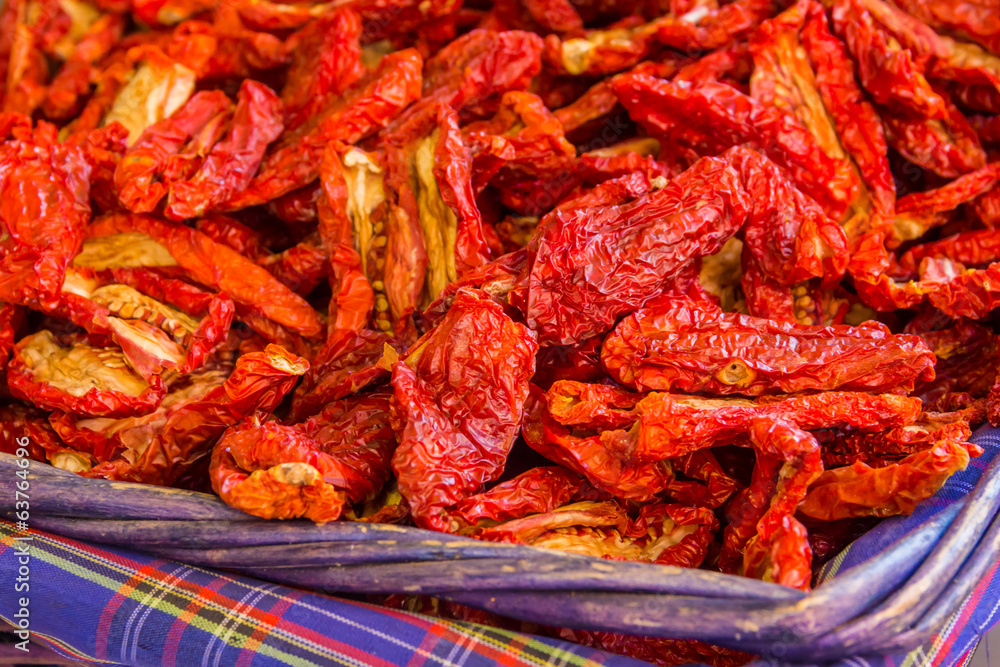 sun-dried tomatoes sun-dried tomatoes
