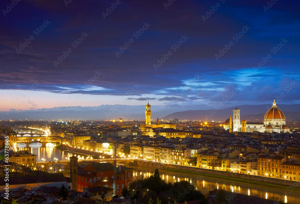 Naklejka premium Night view to Palazzo Vecchio and Cathedral of Santa Maria del F