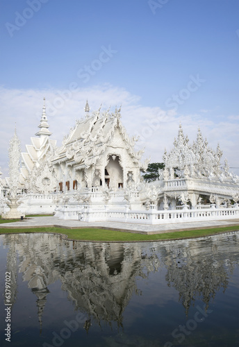 Ват Ронг Кхун (Белый храм) в окрестностях Чианграя. Таиланд © sikaraha