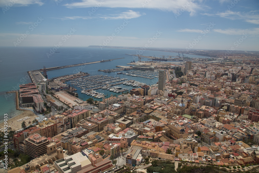 Alicante Hafen und Stadtzentrum