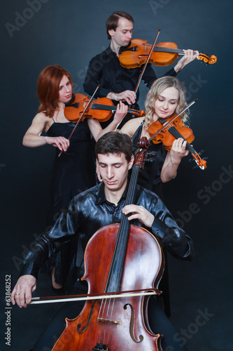 Cellists and violinists
