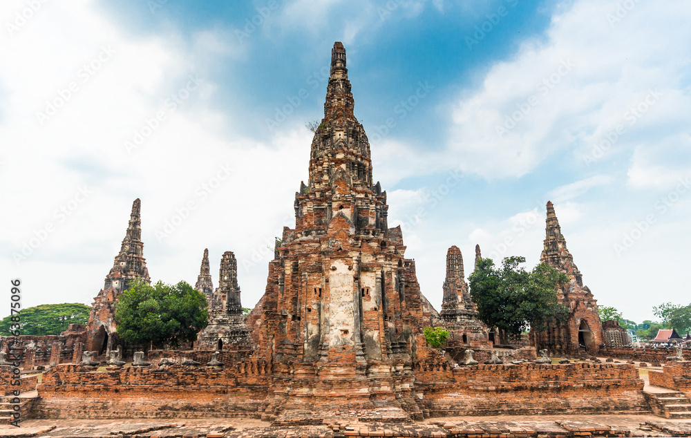 Ruins of ancient Chaiwattanaram temple in Ayuttaya, Thailand
