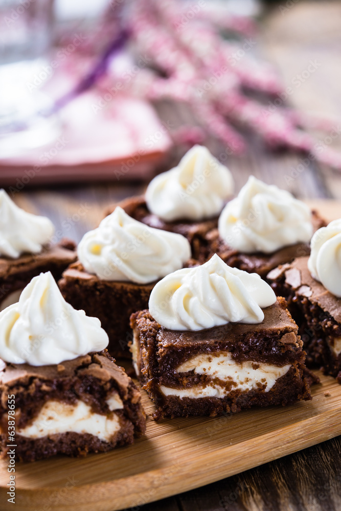 Cheesecake brownies with cream cheese frosting