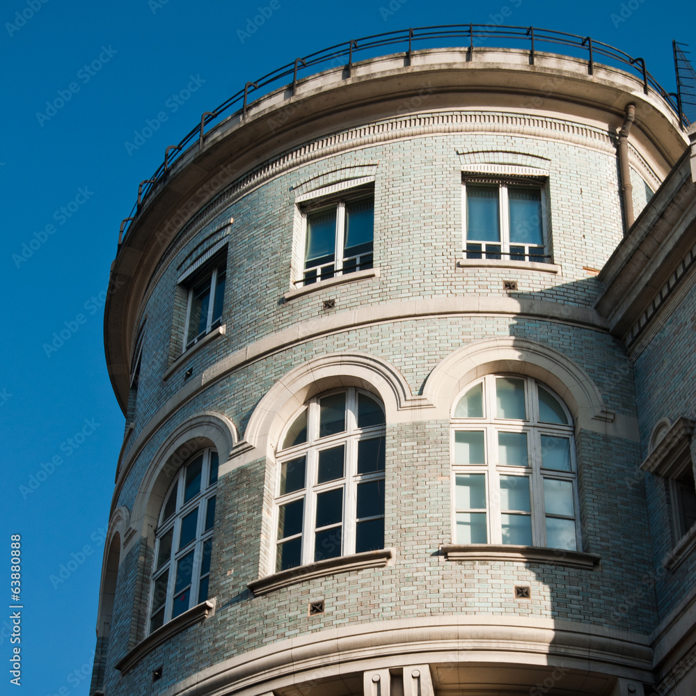 Obraz premium immeuble parisien