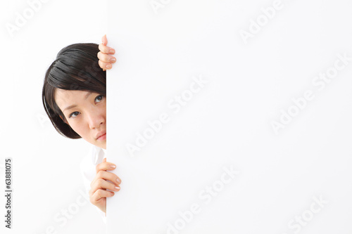 Bild auf Leinwand 覗く女性