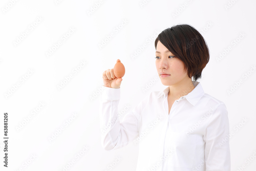 タマゴと女性