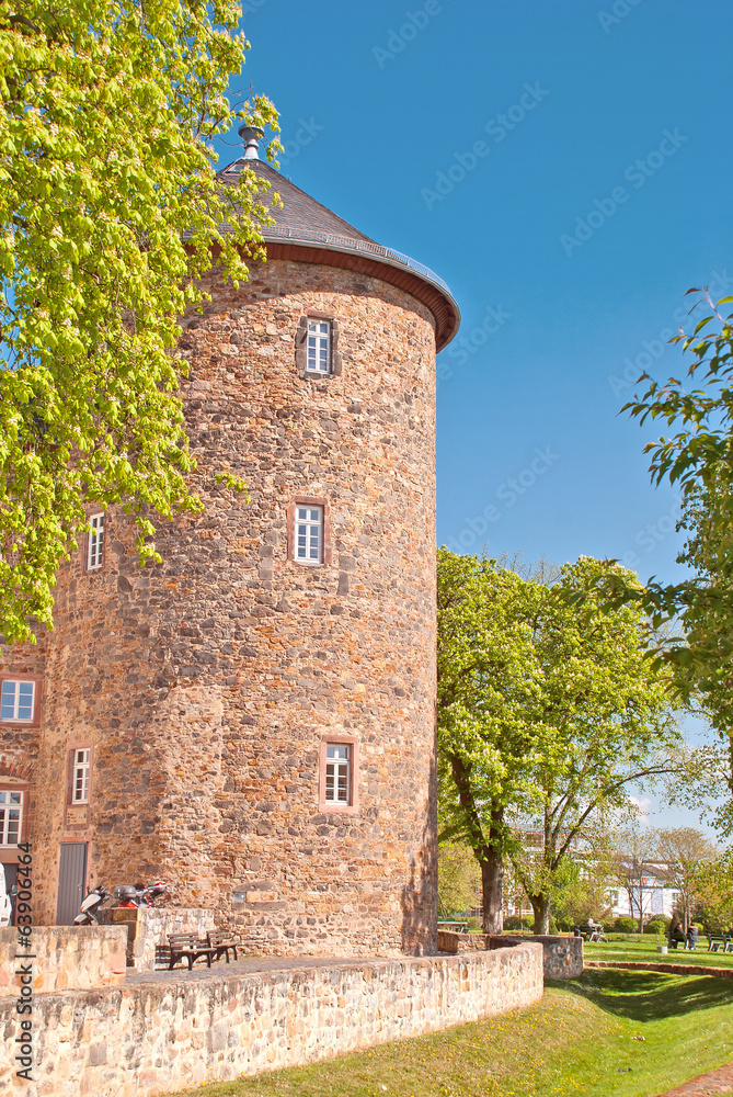 Östlicher Rundturm des landgräflichen Schlosses zu Butzbach Östlicher Rundturm des landgräflichen Schlosses zu Butzbach