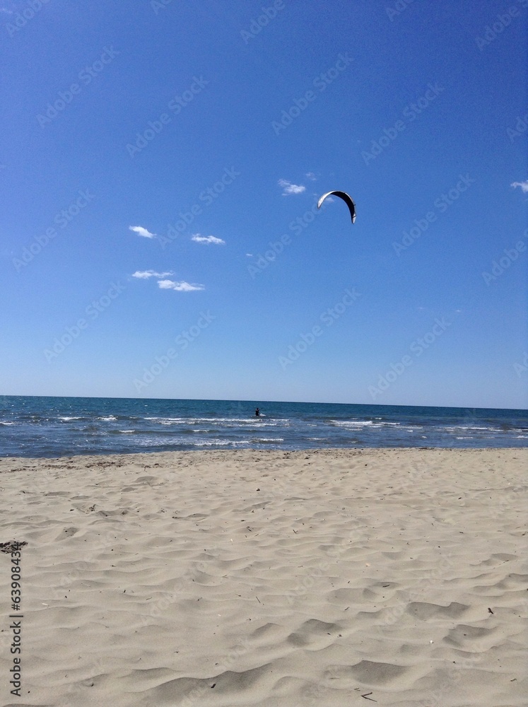 Kitesurfing in Versilia