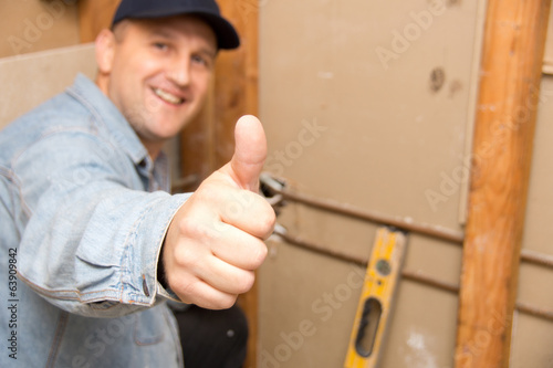 Plumber install shower