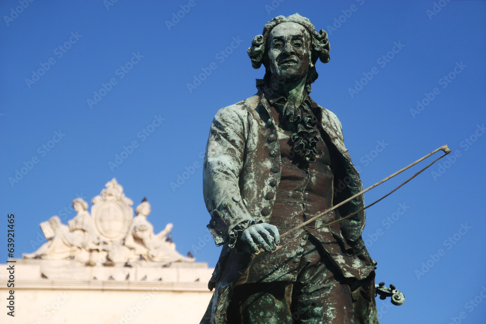 Obraz premium Old statue of Giuseppe Tartini in Piran, Slovenia