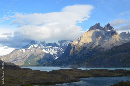 Blue massif in Torres del Paine © lembrechtsjonas