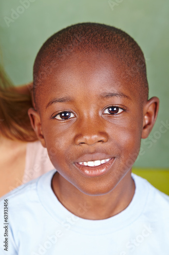 Portrait eines afrikanischen Jungen © Robert Kneschke