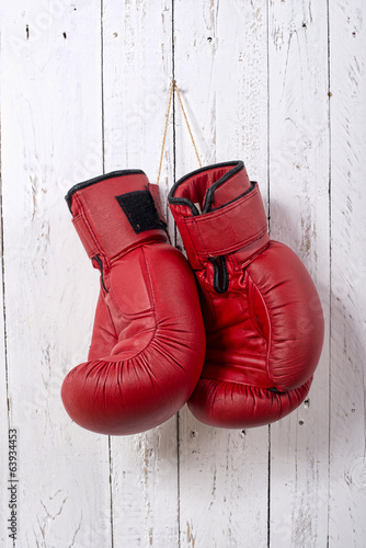 red boxing gloves © Philipimage