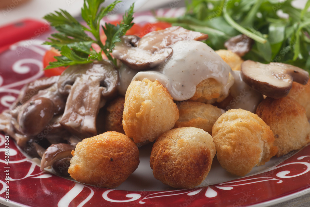 Roasted potato croquettes with portabello mushrooms Roasted potato croquettes with portabello mushrooms